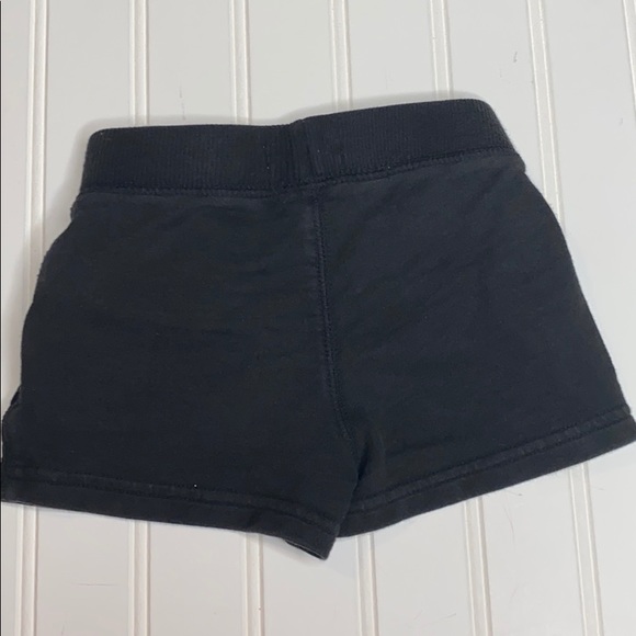 Black shorts - Picture 2 of 3